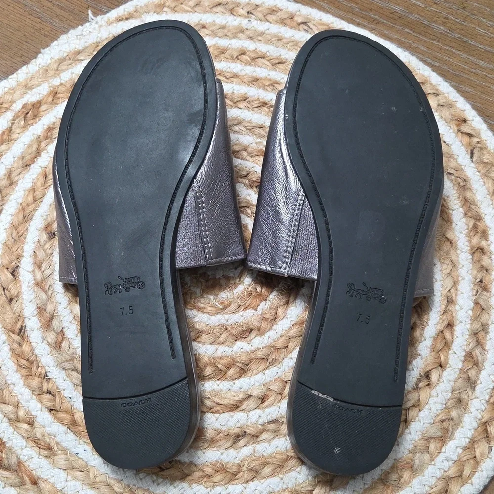 Coach Tassle Bow Slide Metallic Silver, Size 7.5